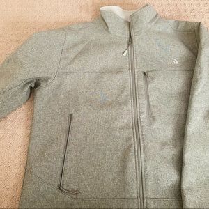 The North Face Ridgeline Soft Shell Jacket-Grey